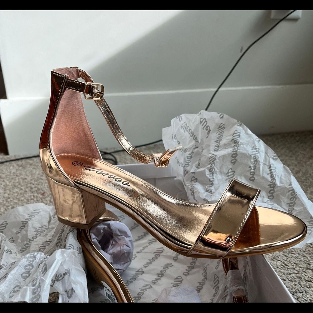 NWT Heels -